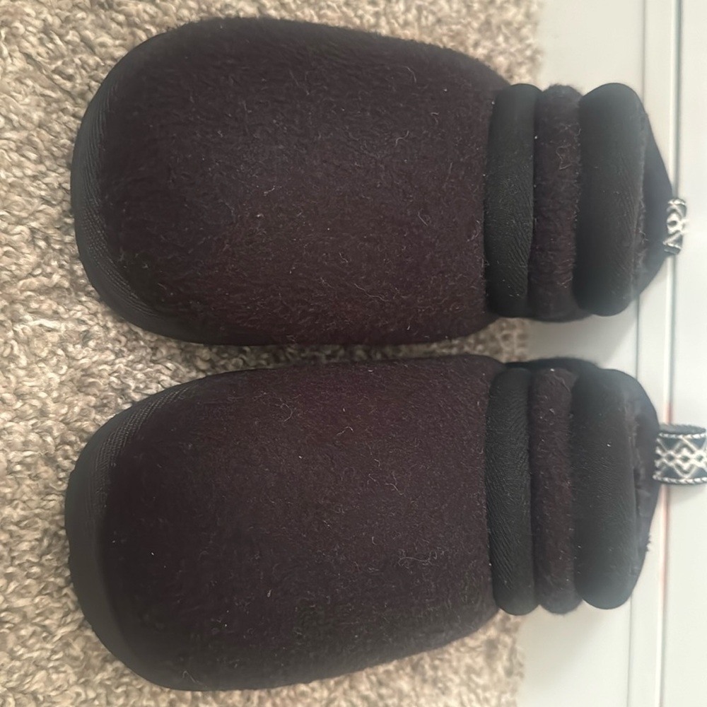 Toddler Black Uggs US 13